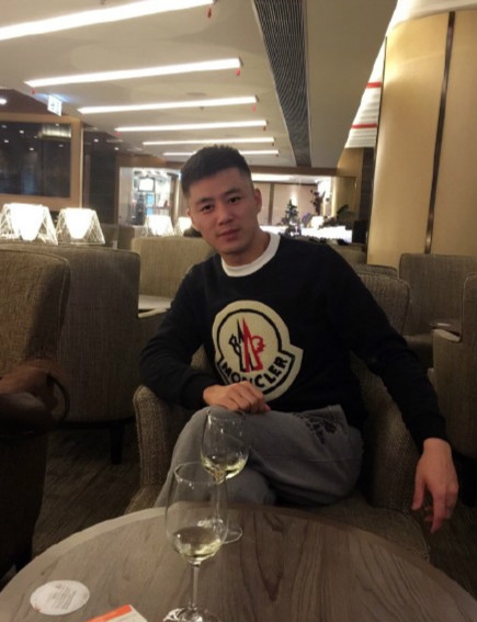 吴辉的第一张照片--九龙中老年相亲网