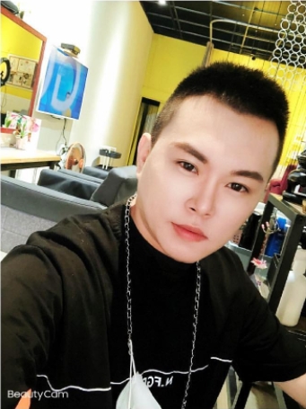 lucky的第一张照片--九龙中老年相亲网