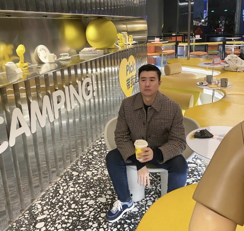 海邊漫步的第一张照片--九龙中老年相亲网